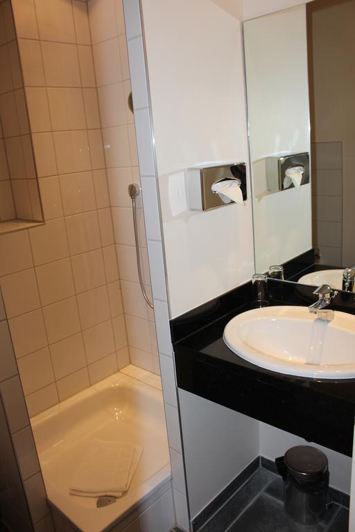 Hotel Bonjour Bad Soden am Taunus Pokoj fotografie