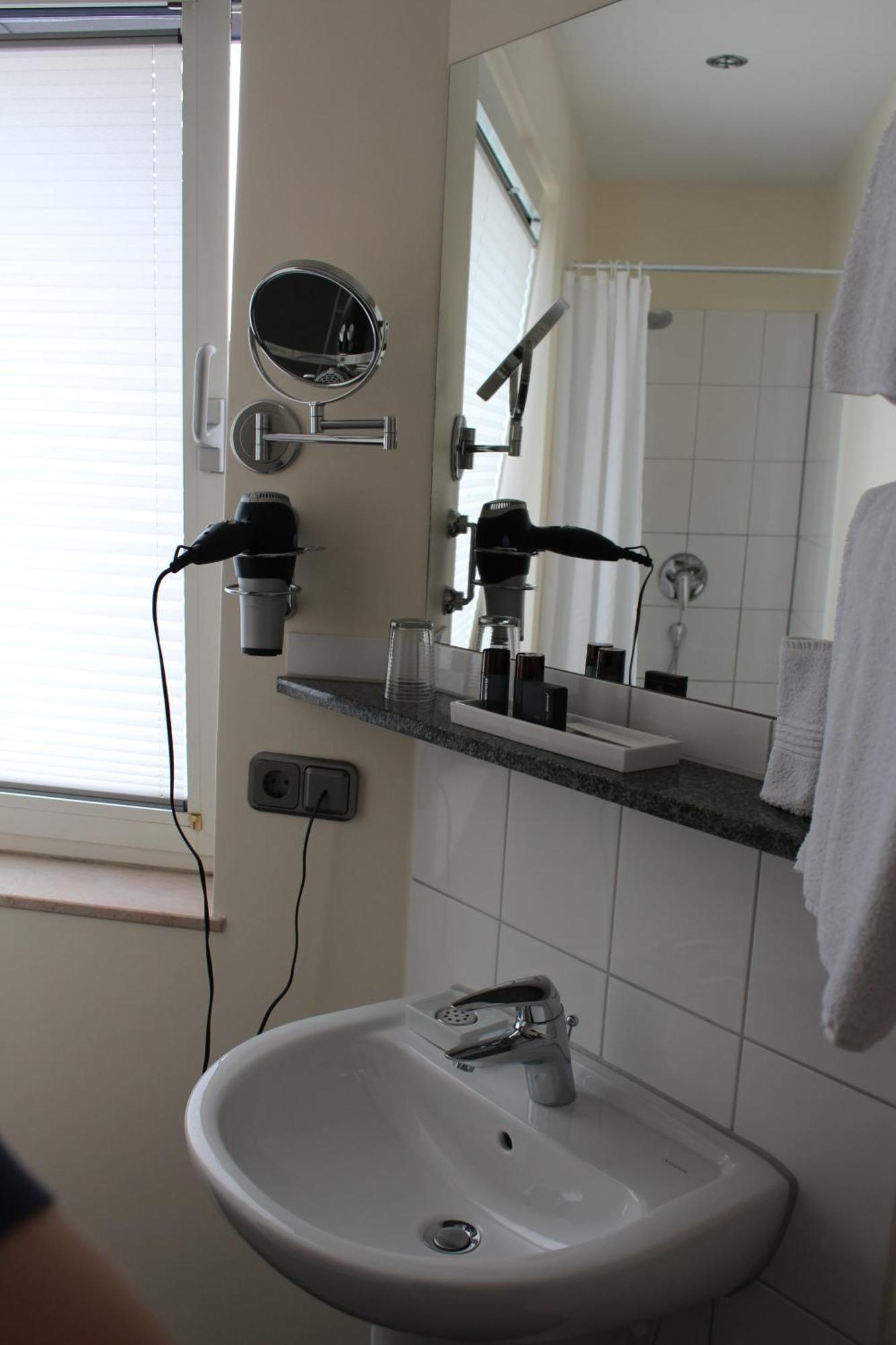 Hotel Bonjour Bad Soden am Taunus Pokoj fotografie